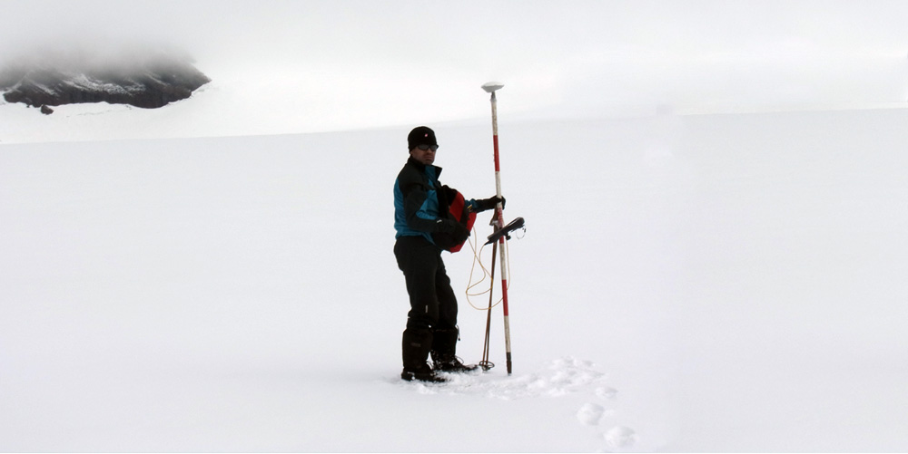 Personal del IGN realizando trabajos de campo en la Antártida